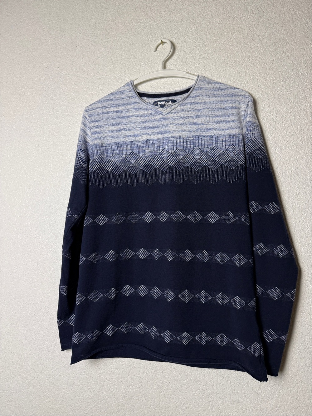 Desigual Men’s Navy Ombre Diamond Pattern Long Sleeve shirt size M